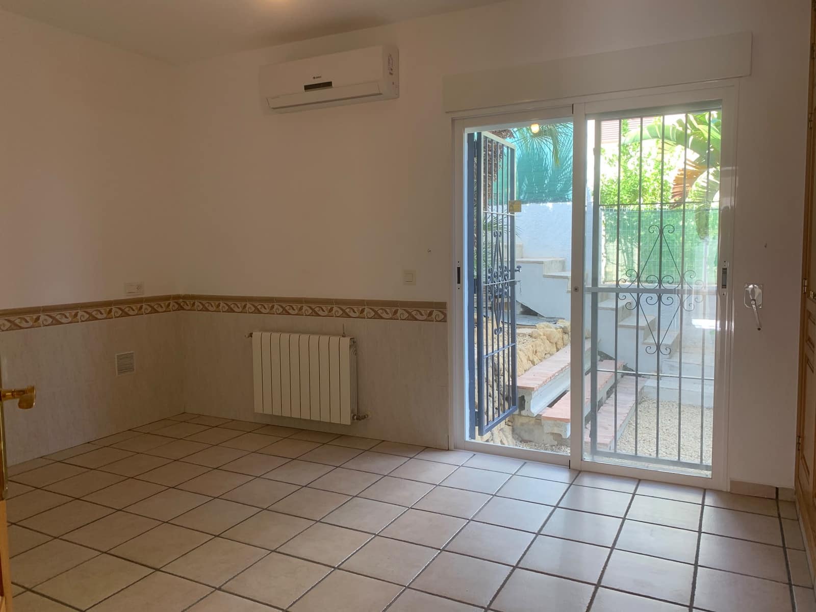 5 bedroom Villa for sale in La Nucia with pool garage - € 630,000 (Ref: 10160448)