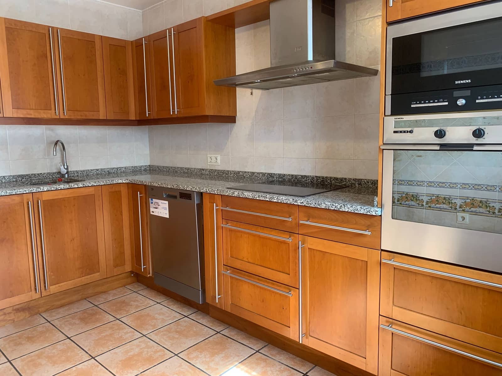 5 bedroom Villa for sale in La Nucia with pool garage - € 630,000 (Ref: 10160448)