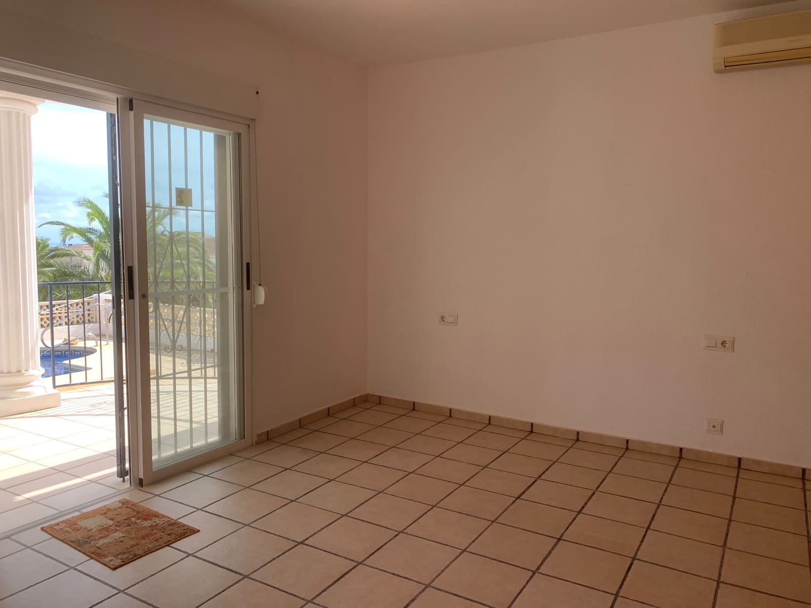 5 bedroom Villa for sale in La Nucia with pool garage - € 630,000 (Ref: 10160448)