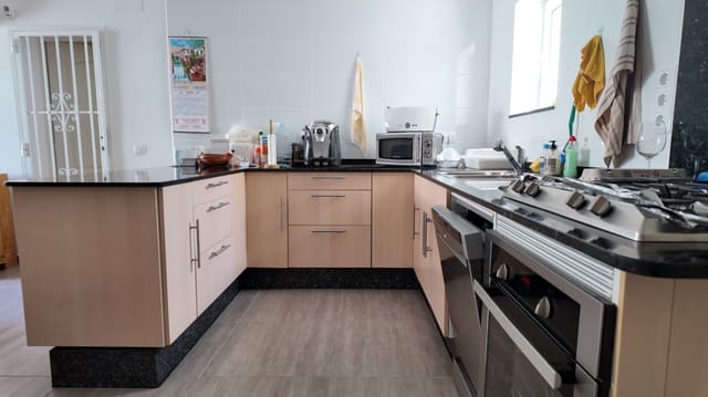 4 sypialnia Willa na sprzedaż w La Nucia z basenem garażem - 580 000 € (Ref: 10160449)