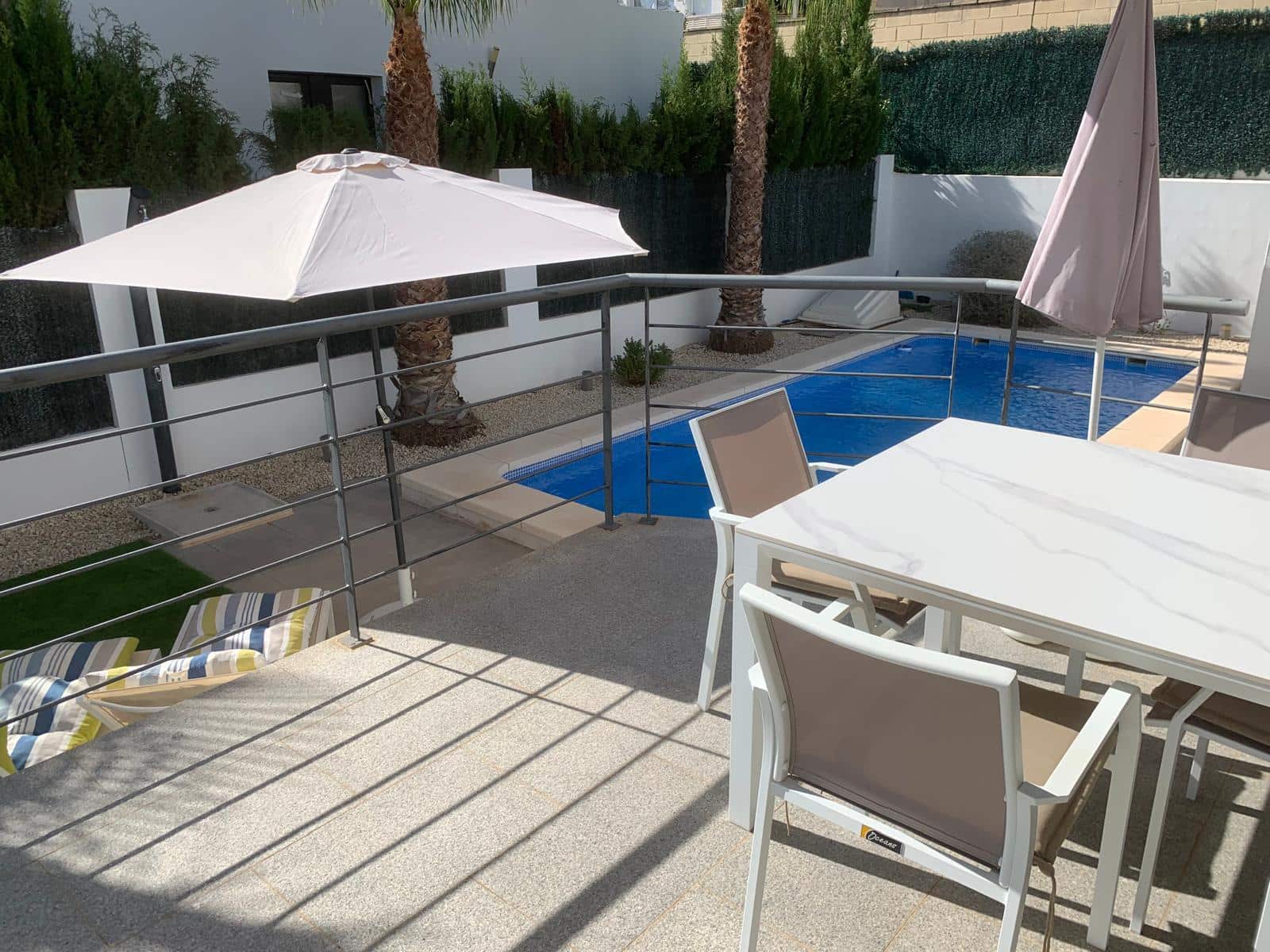 3 soveværelse Villa til salg i Polop med swimmingpool garage - € 475.000 (Ref: 10160450)