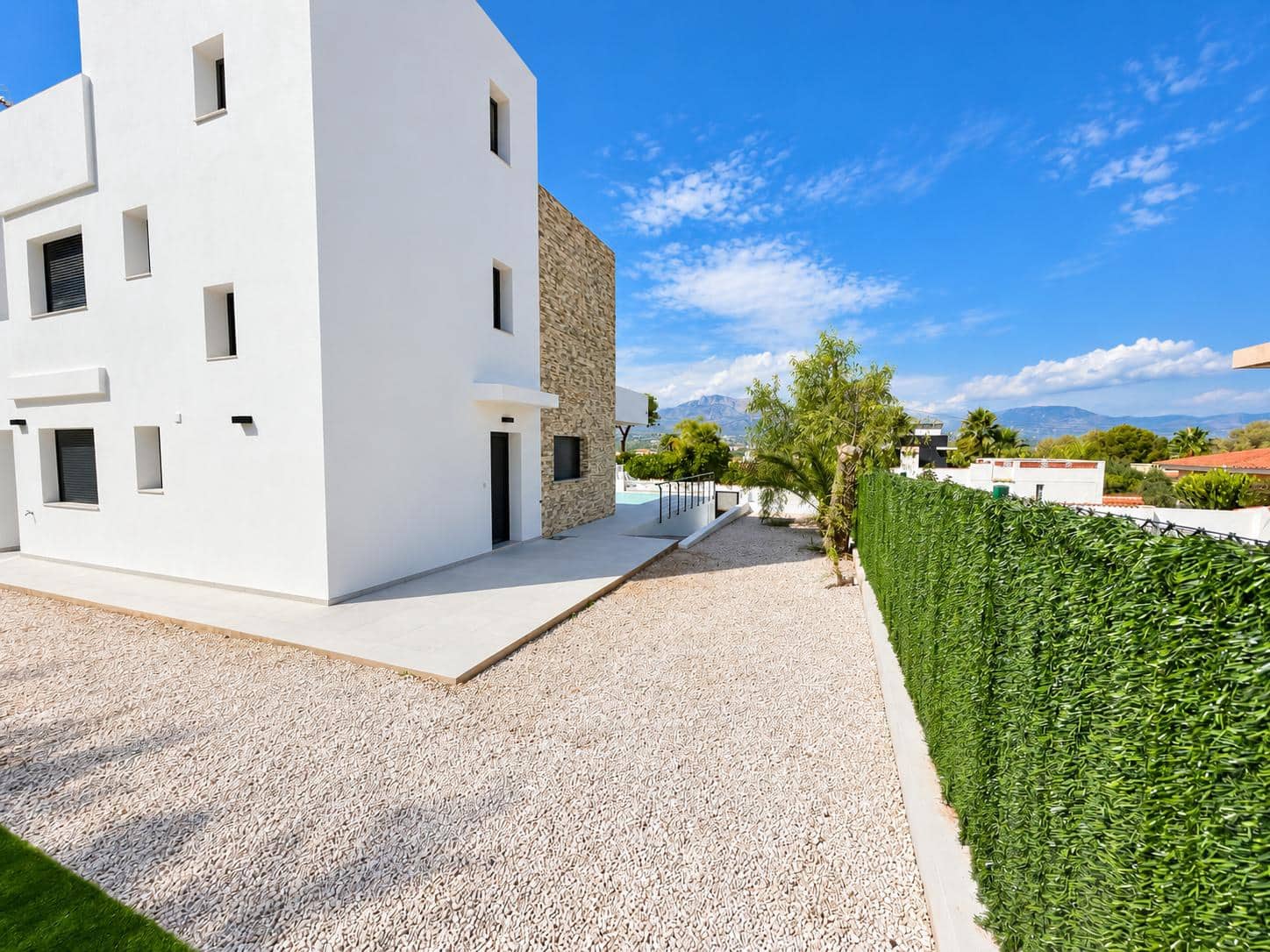 4 soverom Kjedet enebolig til salgs i Albir med svømmebasseng garasje - € 890 000 (Ref: 10163474)
