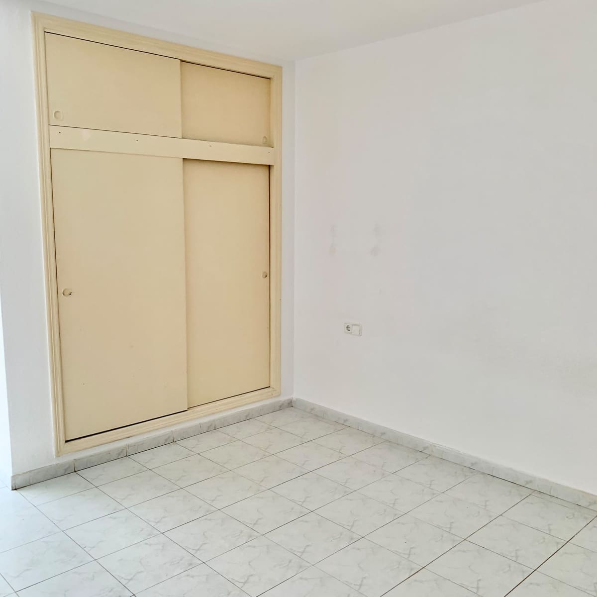 2 soveværelse Lejlighed til salg i Albir med swimmingpool - € 330.000 (Ref: 10167497)