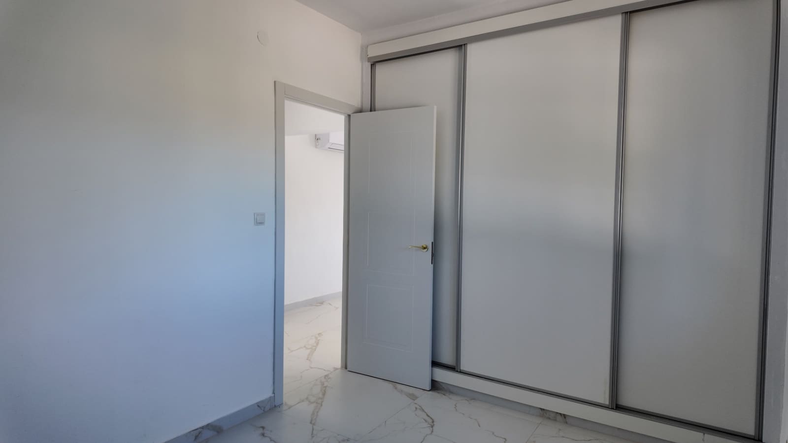 3 soveværelse Villa til leje i Albir med swimmingpool garage - € 2.800 (Ref: 10183758)