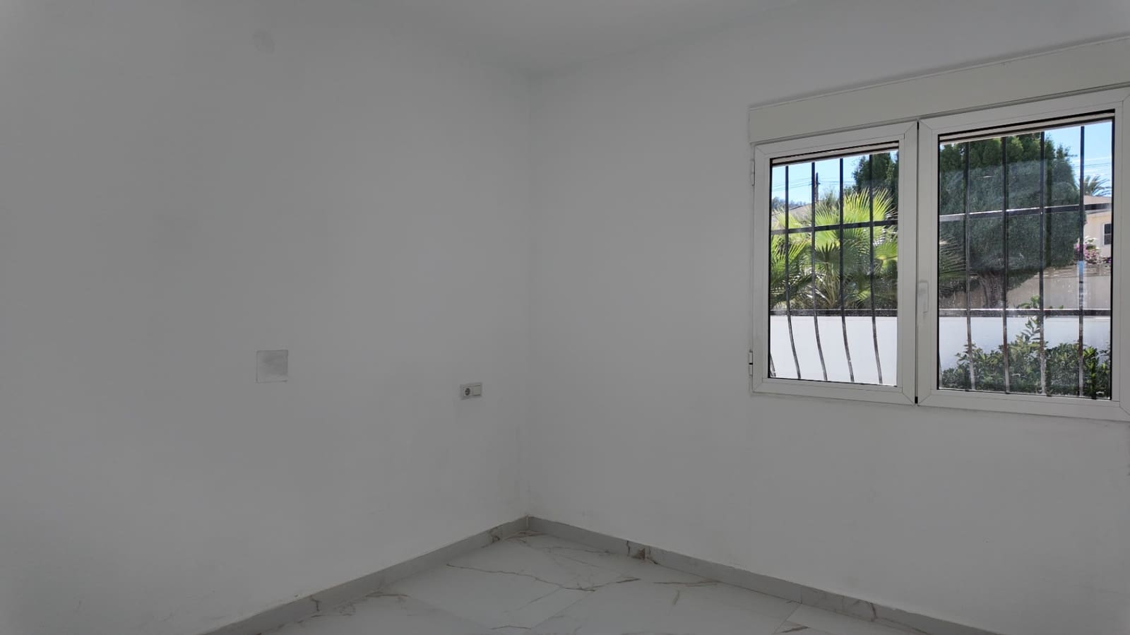 3 soveværelse Villa til leje i Albir med swimmingpool garage - € 2.800 (Ref: 10183758)
