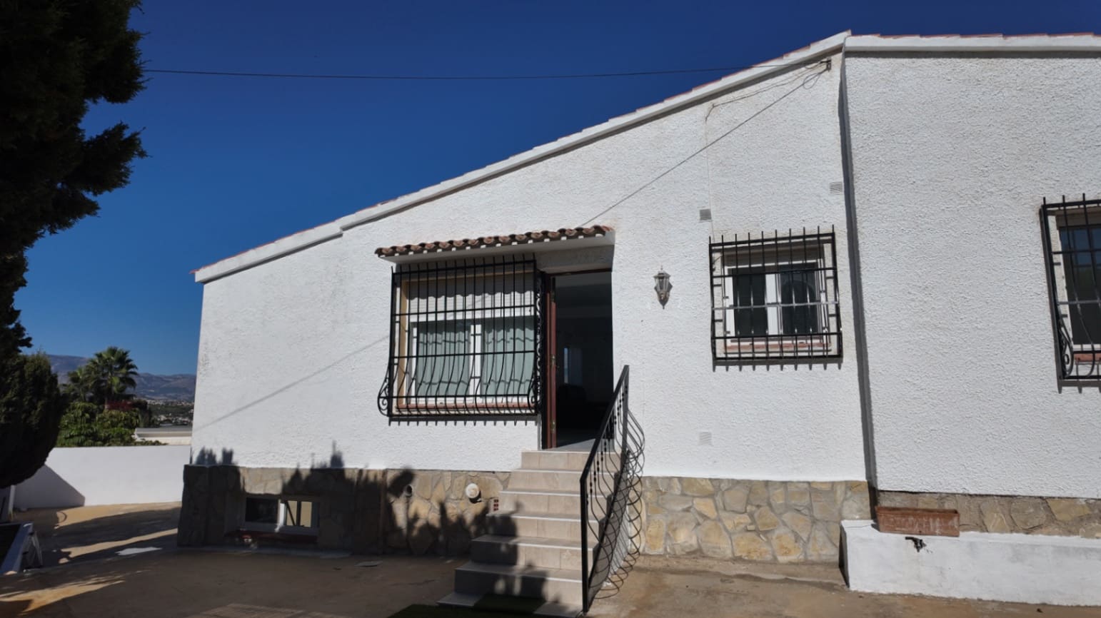 3 soveværelse Villa til leje i Albir med swimmingpool garage - € 2.800 (Ref: 10183758)