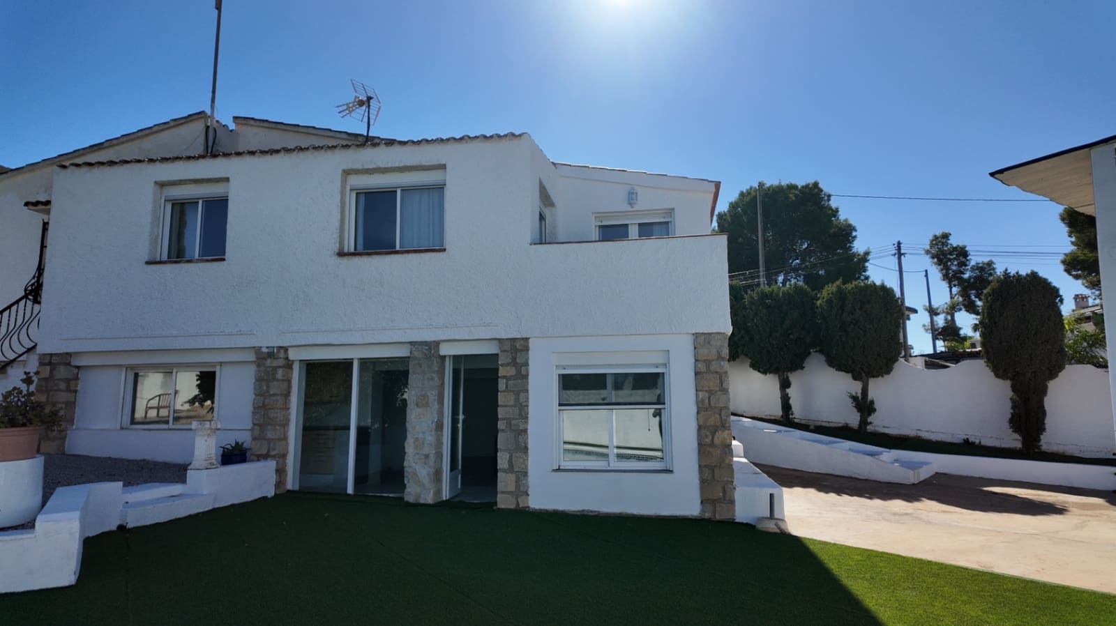 3 soveværelse Villa til leje i Albir med swimmingpool garage - € 2.800 (Ref: 10183758)