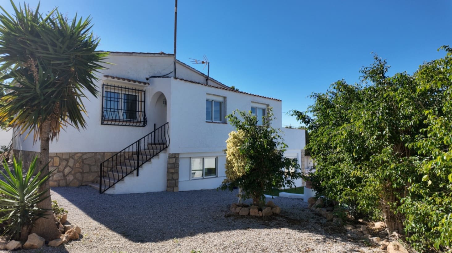 3 soveværelse Villa til leje i Albir med swimmingpool garage - € 2.800 (Ref: 10183758)