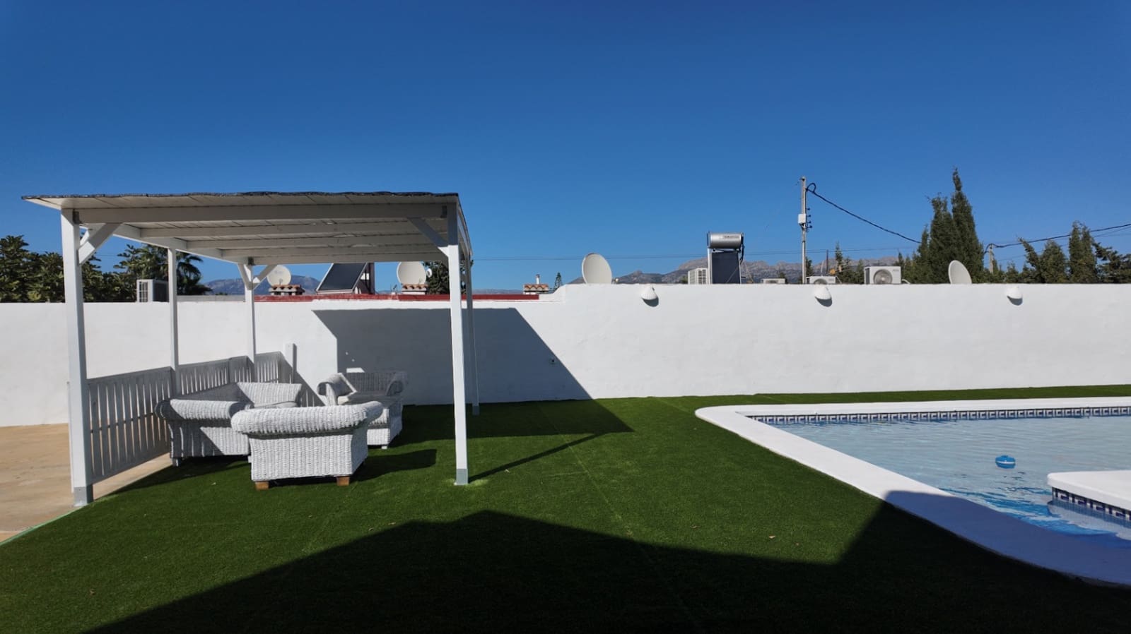 3 soveværelse Villa til leje i Albir med swimmingpool garage - € 2.800 (Ref: 10183758)