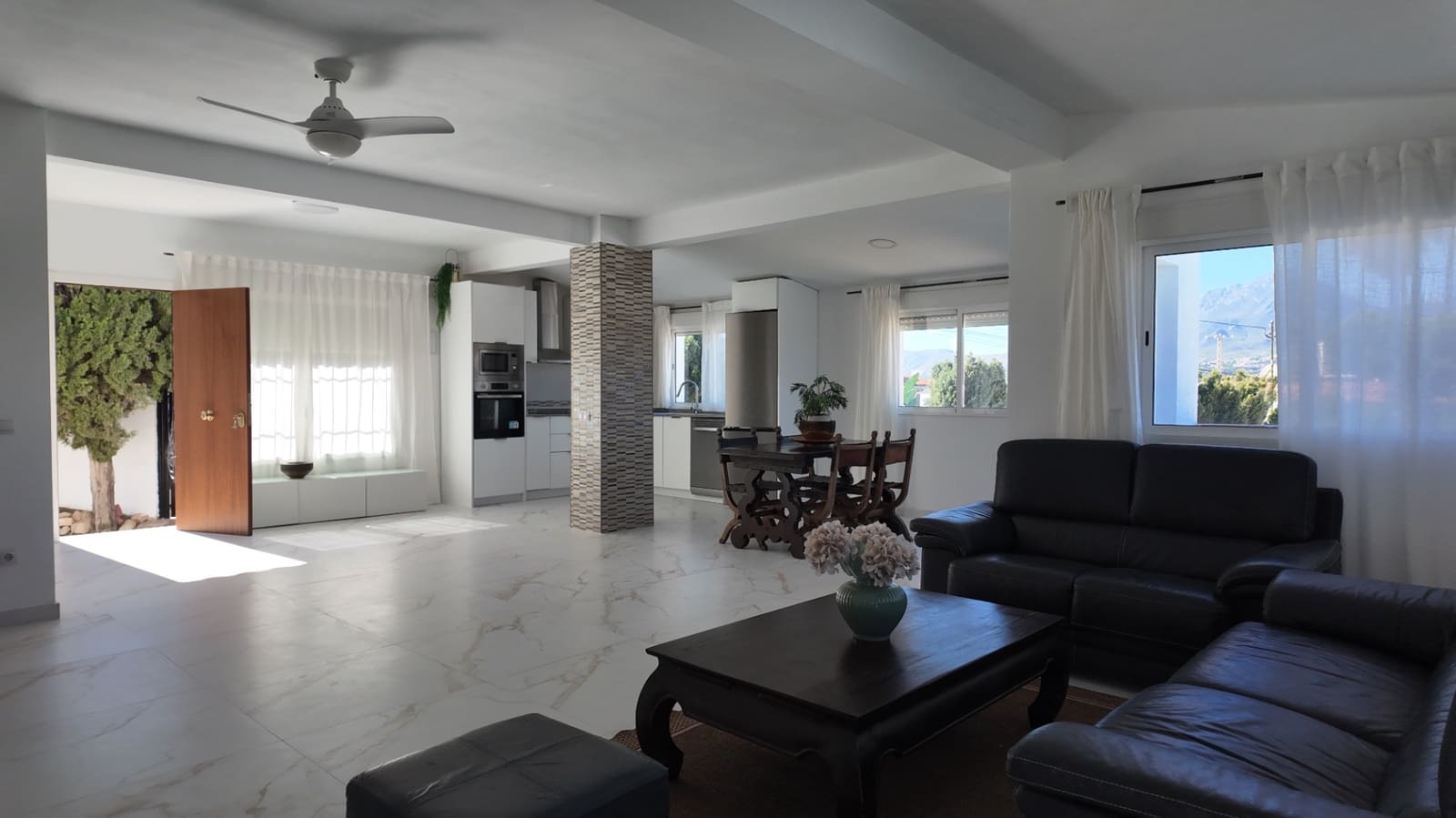 3 soveværelse Villa til leje i Albir med swimmingpool garage - € 2.800 (Ref: 10183758)