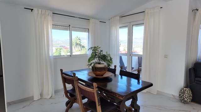 3 soveværelse Villa til leje i Albir, Alfaz del Pi / L'Alfàs del Pi med swimmingpool garage - € 2.800 (Ref: 10183758)