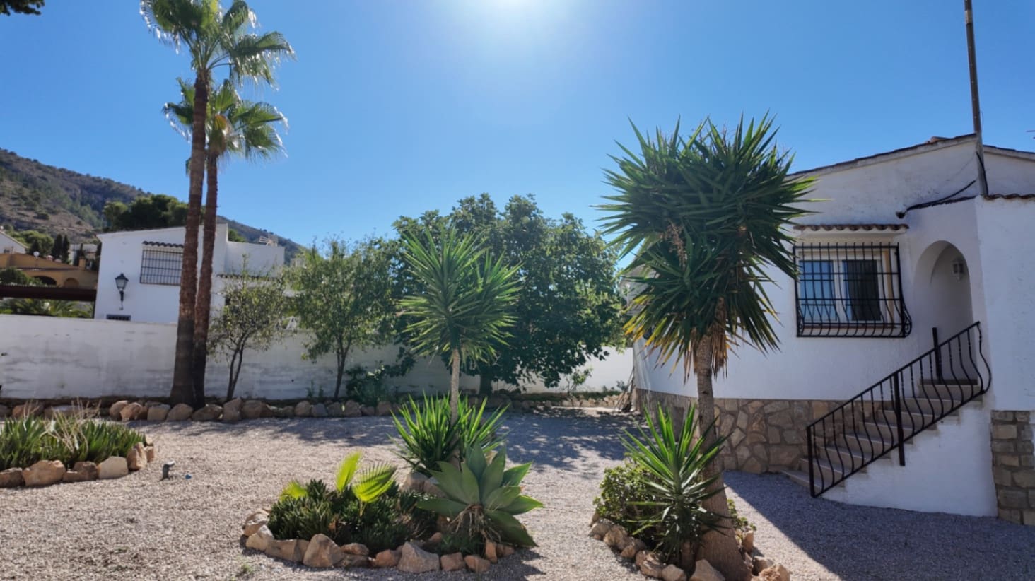 3 soveværelse Villa til leje i Albir med swimmingpool garage - € 2.800 (Ref: 10183758)