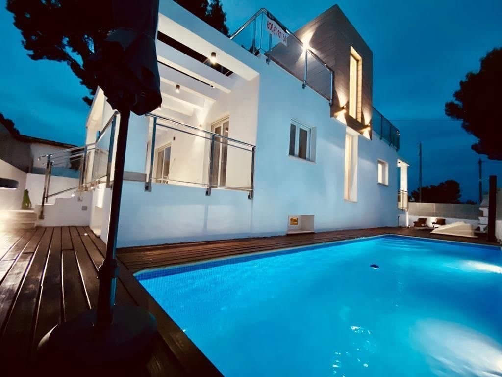 Chalet de 4 habitaciones en La Nucia en venta con piscina garaje - 620.000 € (Ref: 6265017)