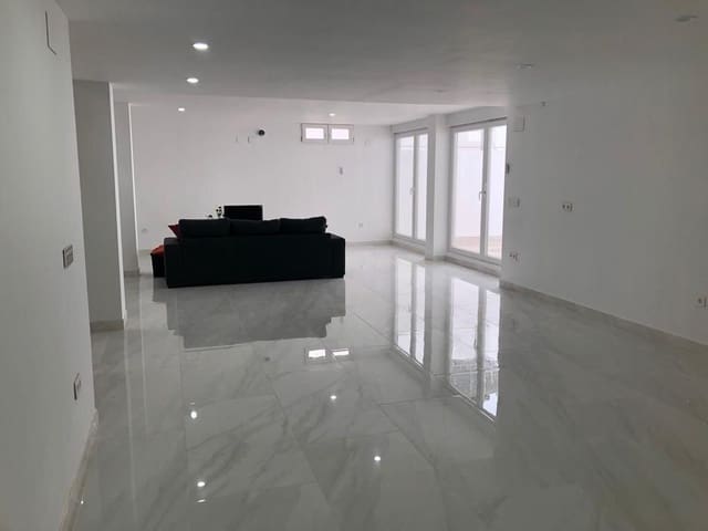 4 bedroom Villa for sale in La Nucia with pool garage - € 620,000 (Ref: 6265017)