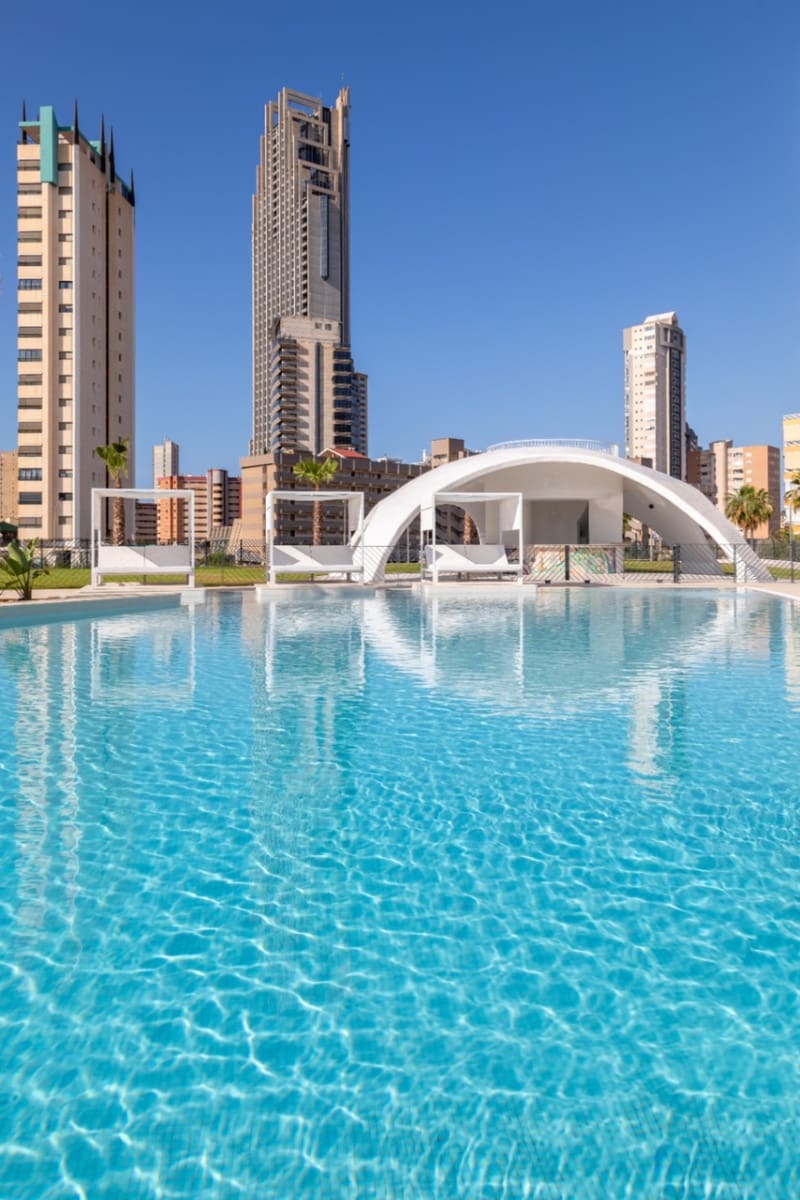 Apartment for sale in Benidorm with pool garage - € 675,000 (Ref: 6265023)