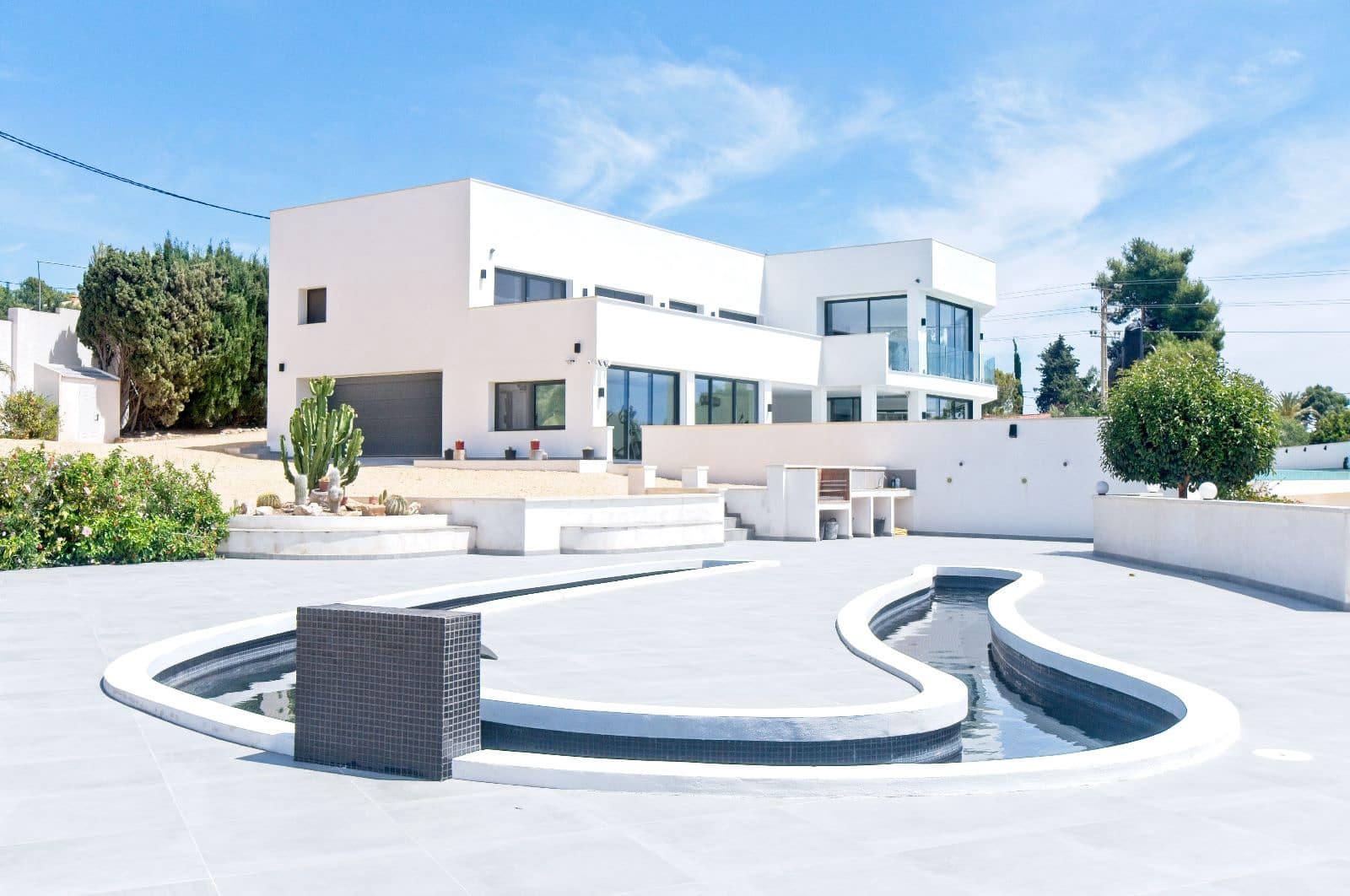 5 bedroom Villa for sale in Altea with pool garage - € 2,700,000 (Ref: 7409200)