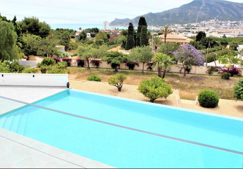 5 bedroom Villa for sale in Altea with pool garage - € 2,700,000 (Ref: 7409200)
