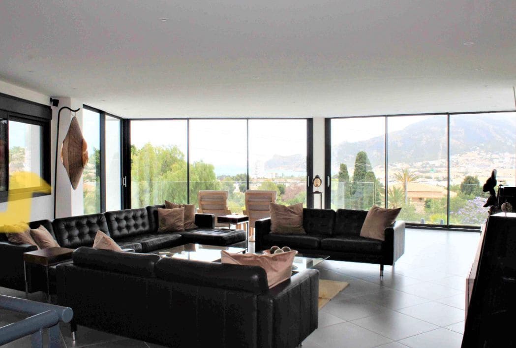 5 bedroom Villa for sale in Altea with pool garage - € 2,700,000 (Ref: 7409200)