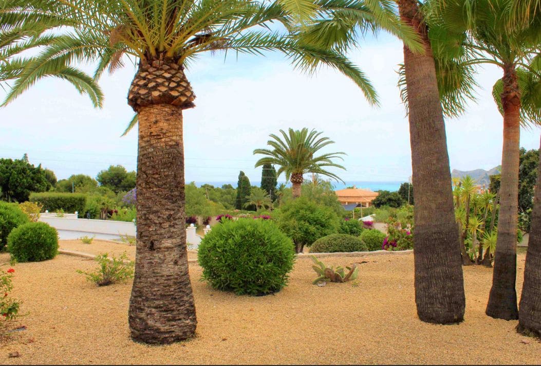 5 bedroom Villa for sale in Altea with pool garage - € 2,700,000 (Ref: 7409200)