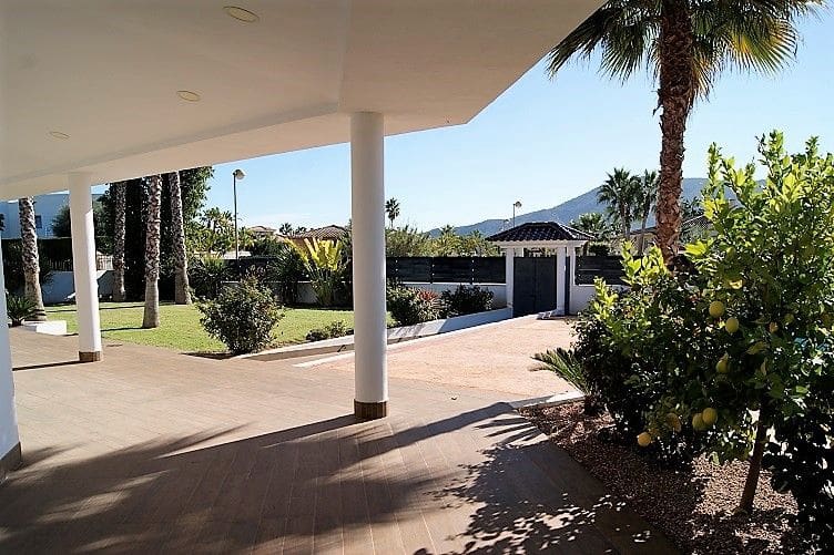 6 Zimmer Villa zu verkaufen in Alfaz del Pi / L'Alfas del Pi mit Pool Garage - 1.600.000 € (Ref: 7442315)