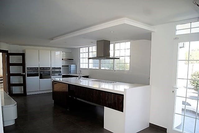 6 Zimmer Villa zu verkaufen in Alfaz del Pi / L'Alfàs del Pi mit Pool Garage - 1.600.000 € (Ref: 7442315)