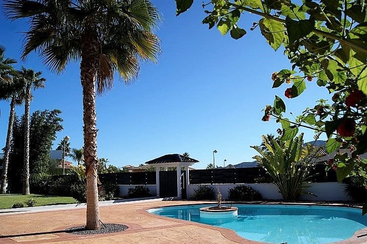 6 Zimmer Villa zu verkaufen in Alfaz del Pi / L'Alfas del Pi mit Pool Garage - 1.600.000 € (Ref: 7442315)