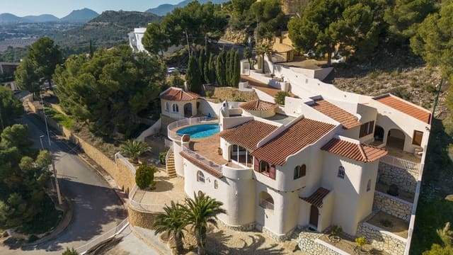 5 slaapkamer Villa te koop in Alfaz del Pi / L'Alfàs del Pi met zwembad garage - € 945.000 (Ref: 7464317)