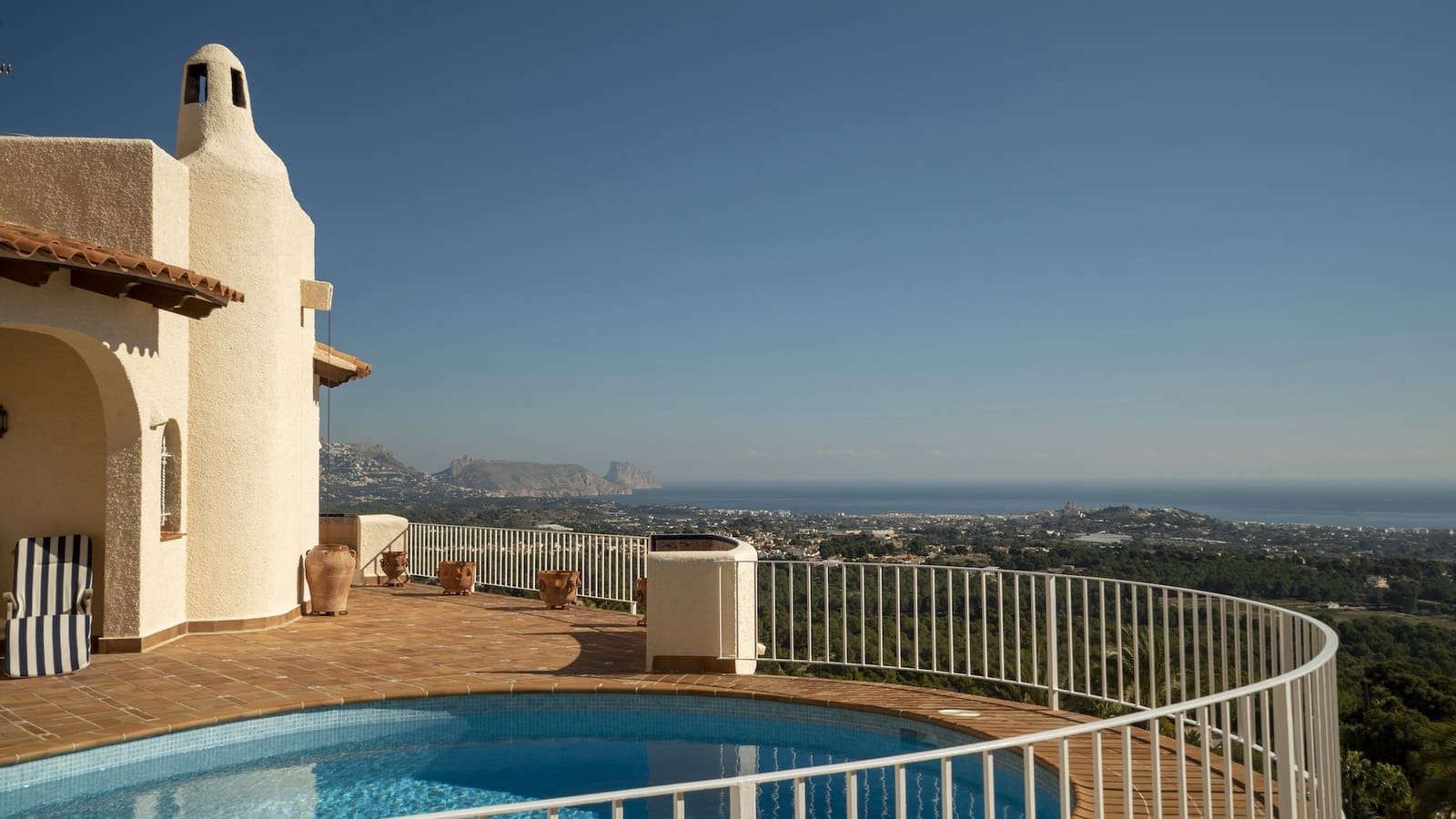 5 Zimmer Villa zu verkaufen in Alfaz del Pi / L'Alfas del Pi mit Pool Garage - 945.000 € (Ref: 7464317)