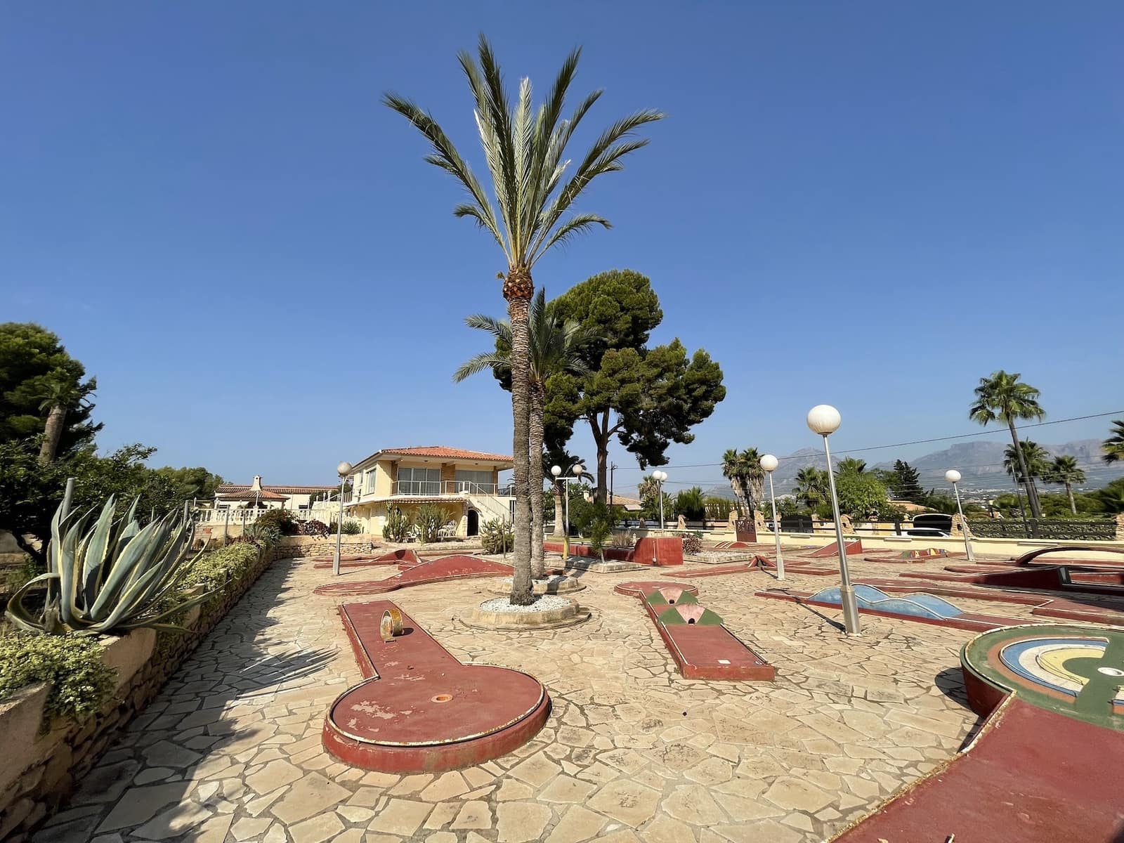 4 bedroom Villa for sale in Albir with pool garage - € 1,350,000 (Ref: 7646129)