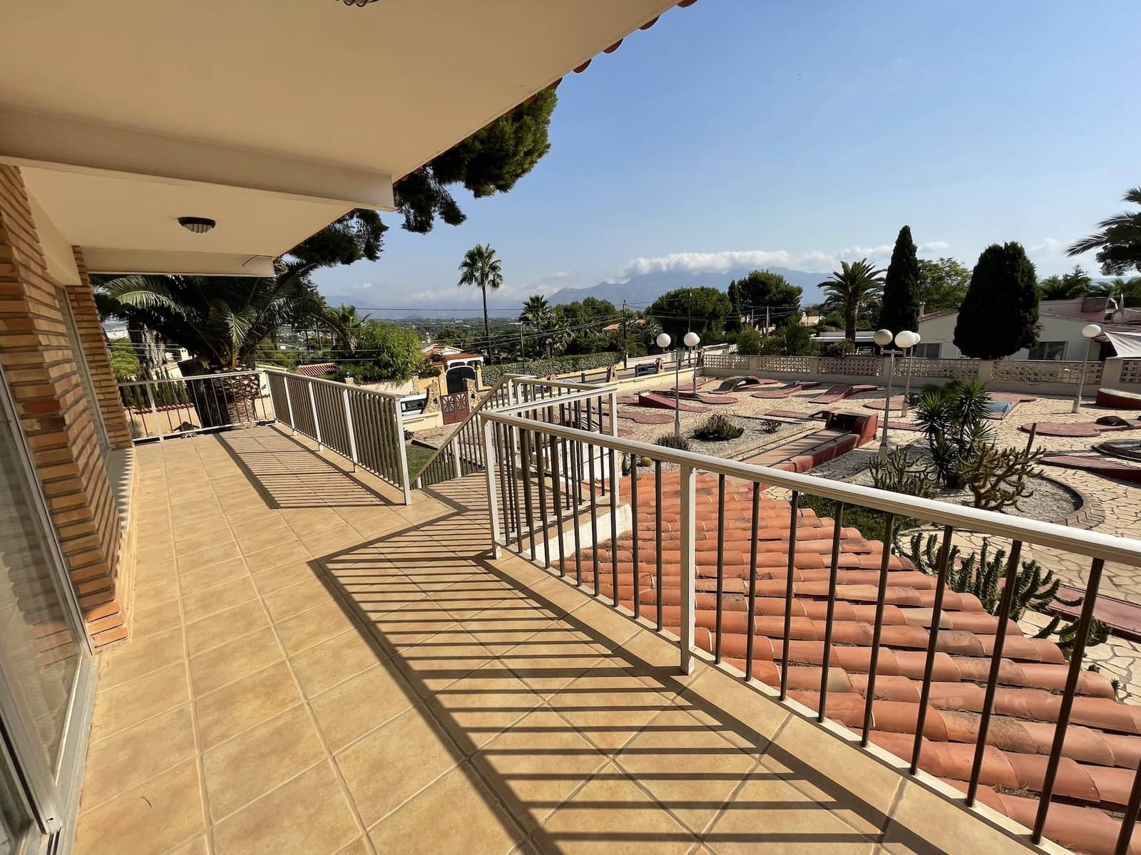 4 bedroom Villa for sale in Albir with pool garage - € 1,350,000 (Ref: 7646129)