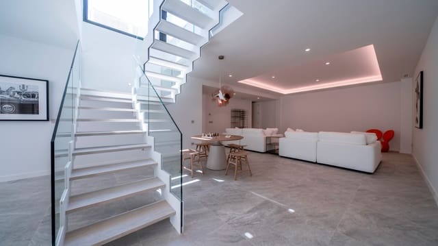 4 soverom Villa til salgs i Finestrat med svømmebasseng garasje - € 1 350 000 (Ref: 7734574)