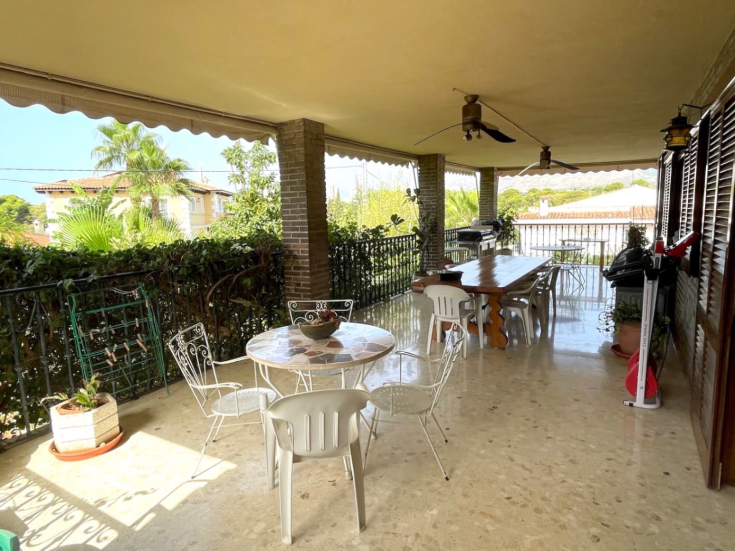 4 bedroom Villa for sale in Benidorm with pool garage - € 630,000 (Ref: 7737203)