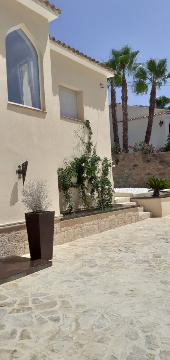 3 soveværelse Villa til salg i Albir med swimmingpool garage - € 795.000 (Ref: 7842379)