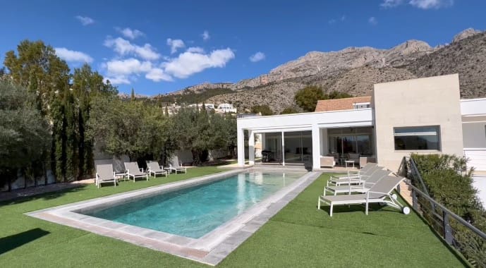 5 soverom Villa til salgs i Altea med svømmebasseng garasje - € 1 100 000 (Ref: 7910930)
