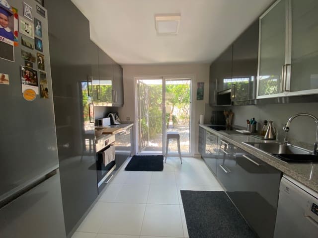 2 soveværelse Villa til salg i Albir, Alfaz del Pi / L'Alfàs del Pi med garage - € 475.000 (Ref: 7987958)