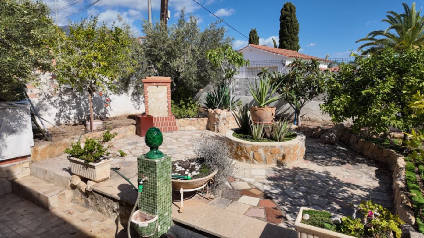 3 bedroom Villa for sale in Barranco Hondo with garage - € 455,000 (Ref: 8079592)