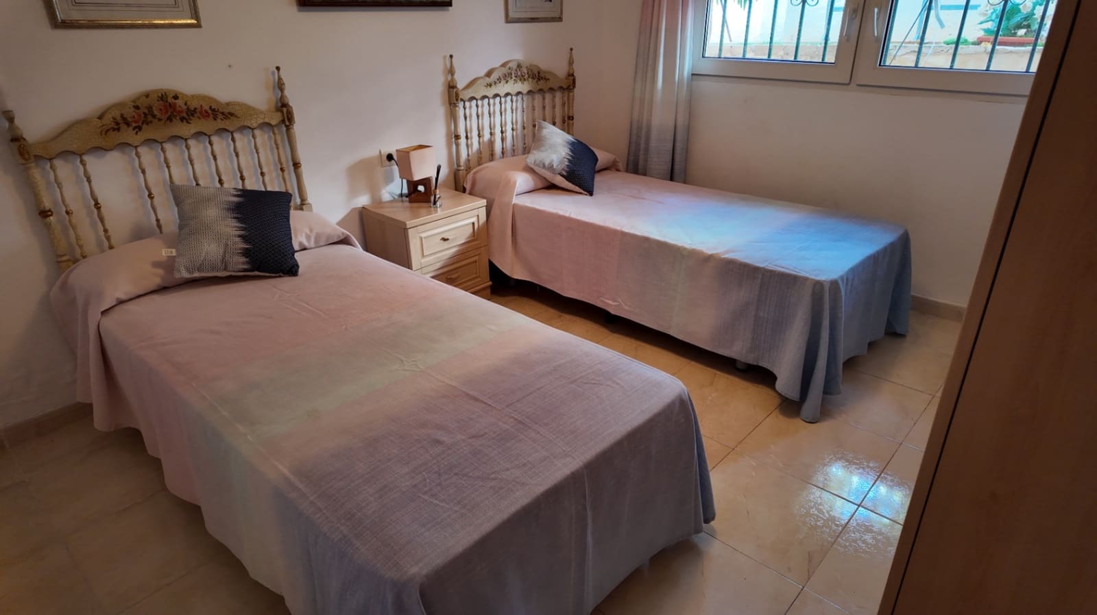 3 bedroom Villa for sale in Barranco Hondo with garage - € 455,000 (Ref: 8079592)