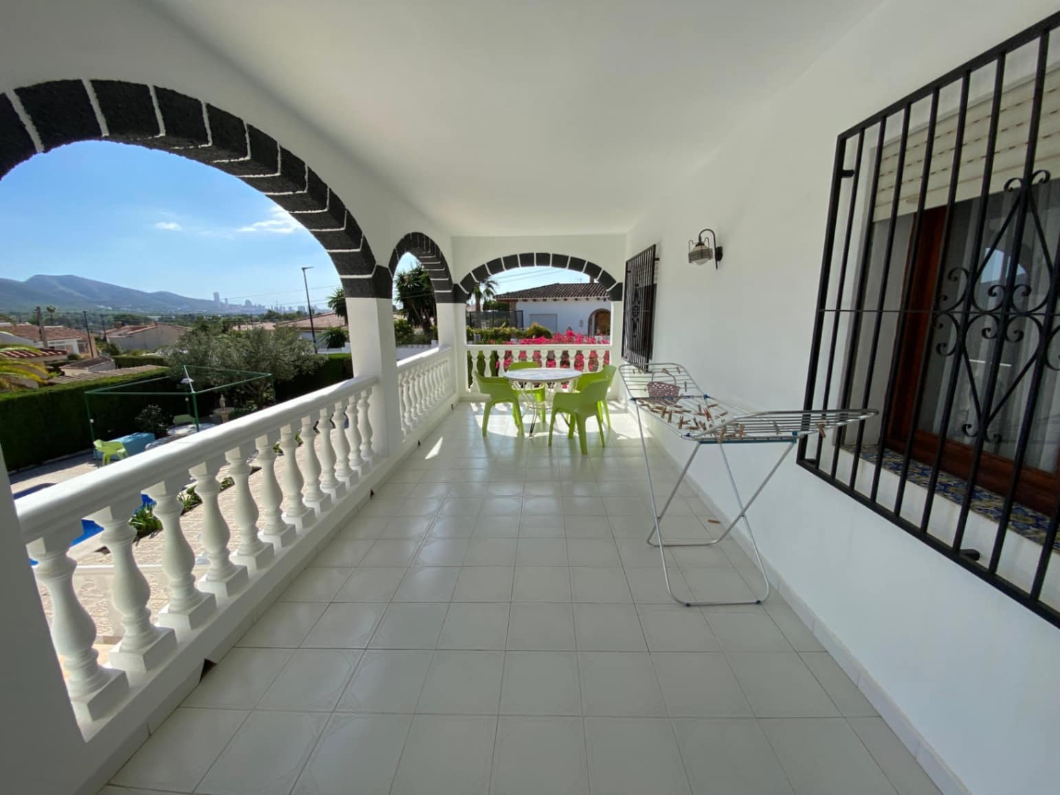 3 slaapkamer Villa te koop in Alfaz del Pi / L'Alfas del Pi met zwembad garage - € 895.000 (Ref: 8079594)