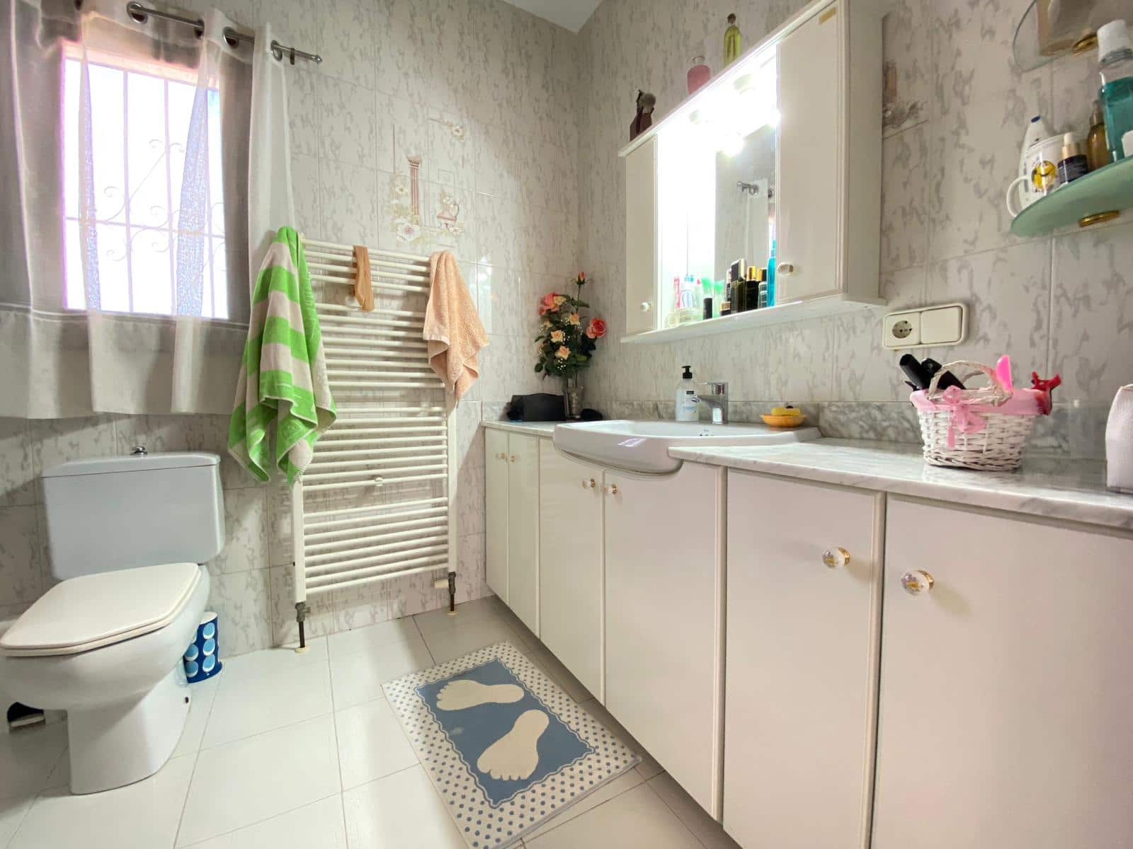 3 slaapkamer Villa te koop in Alfaz del Pi / L'Alfas del Pi met zwembad garage - € 895.000 (Ref: 8079594)