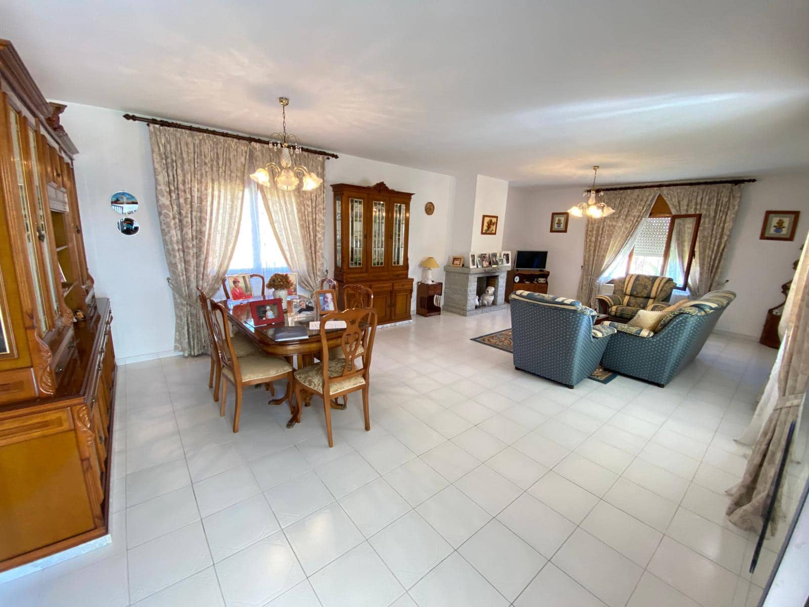 3 slaapkamer Villa te koop in Alfaz del Pi / L'Alfas del Pi met zwembad garage - € 895.000 (Ref: 8079594)