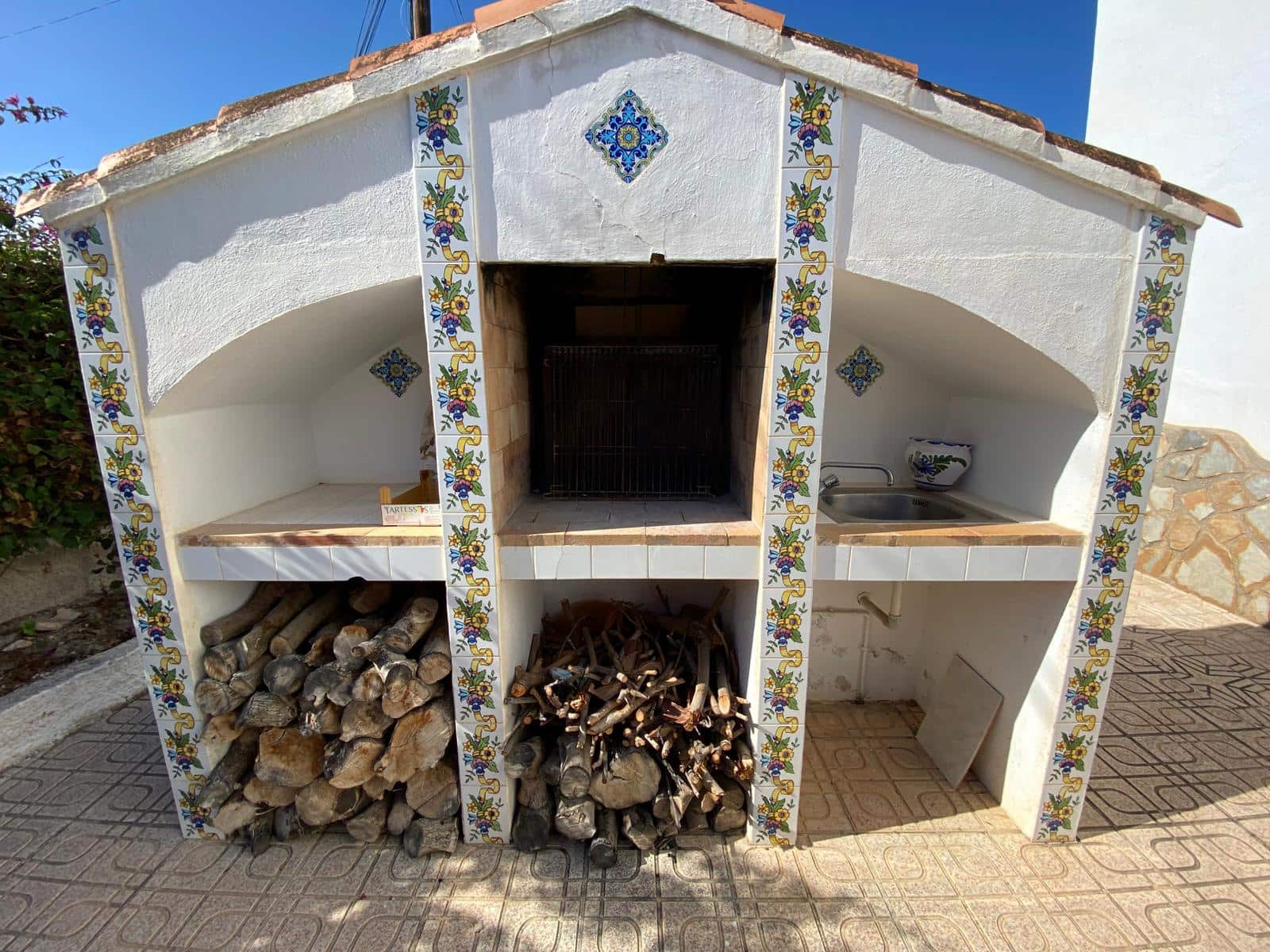 3 slaapkamer Villa te koop in Alfaz del Pi / L'Alfas del Pi met zwembad garage - € 895.000 (Ref: 8079594)