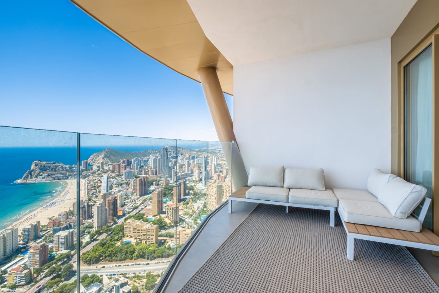 3 chambre Appartement à vendre à Benidorm avec piscine garage - 885 000 € (Ref: 8079600)