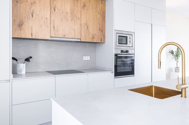 3 soverom Leilighet til salgs i Playa Poniente, Benidorm med svømmebasseng garasje - € 885 000 (Ref: 8079600)