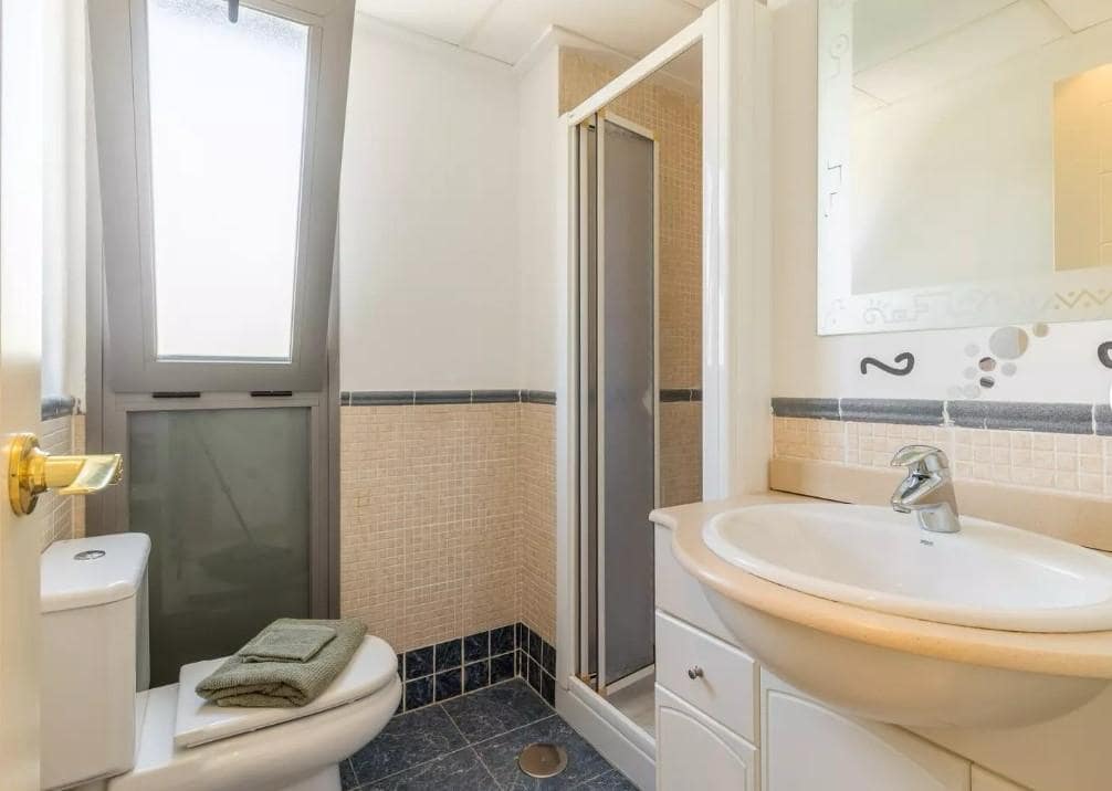 2 soverom Leilighet til salgs i Benidorm med svømmebasseng garasje - € 290 000 (Ref: 8123974)