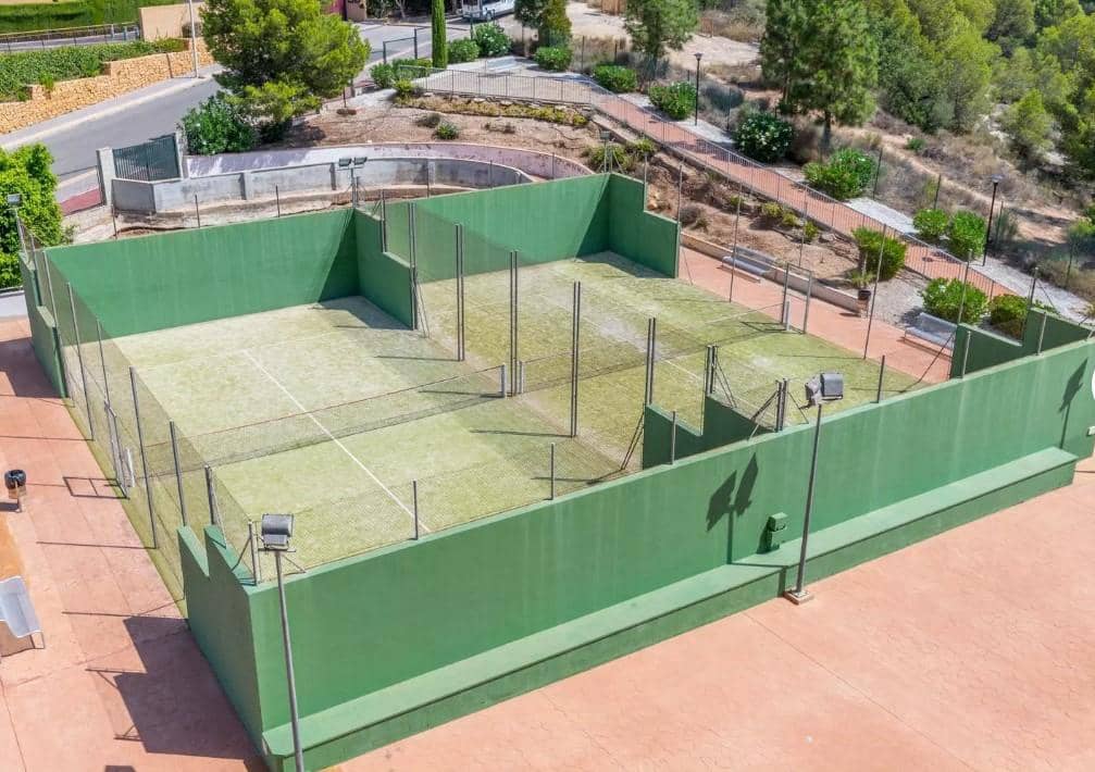 2 soverom Leilighet til salgs i Benidorm med svømmebasseng garasje - € 290 000 (Ref: 8123974)