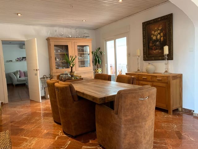 3 slaapkamer Villa te koop in La Nucia met zwembad garage - € 750.000 (Ref: 8307680)