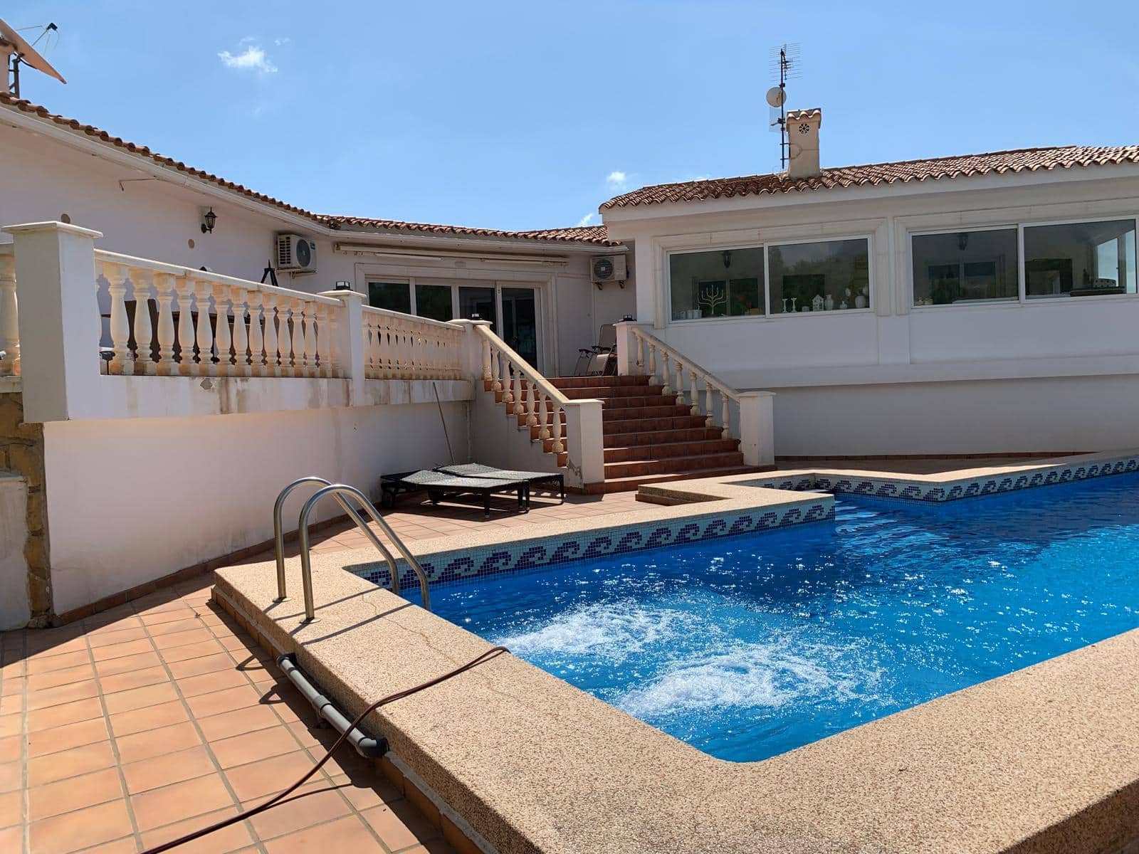 3 bedroom Villa for sale in La Nucia with pool garage - € 750,000 (Ref: 8307680)