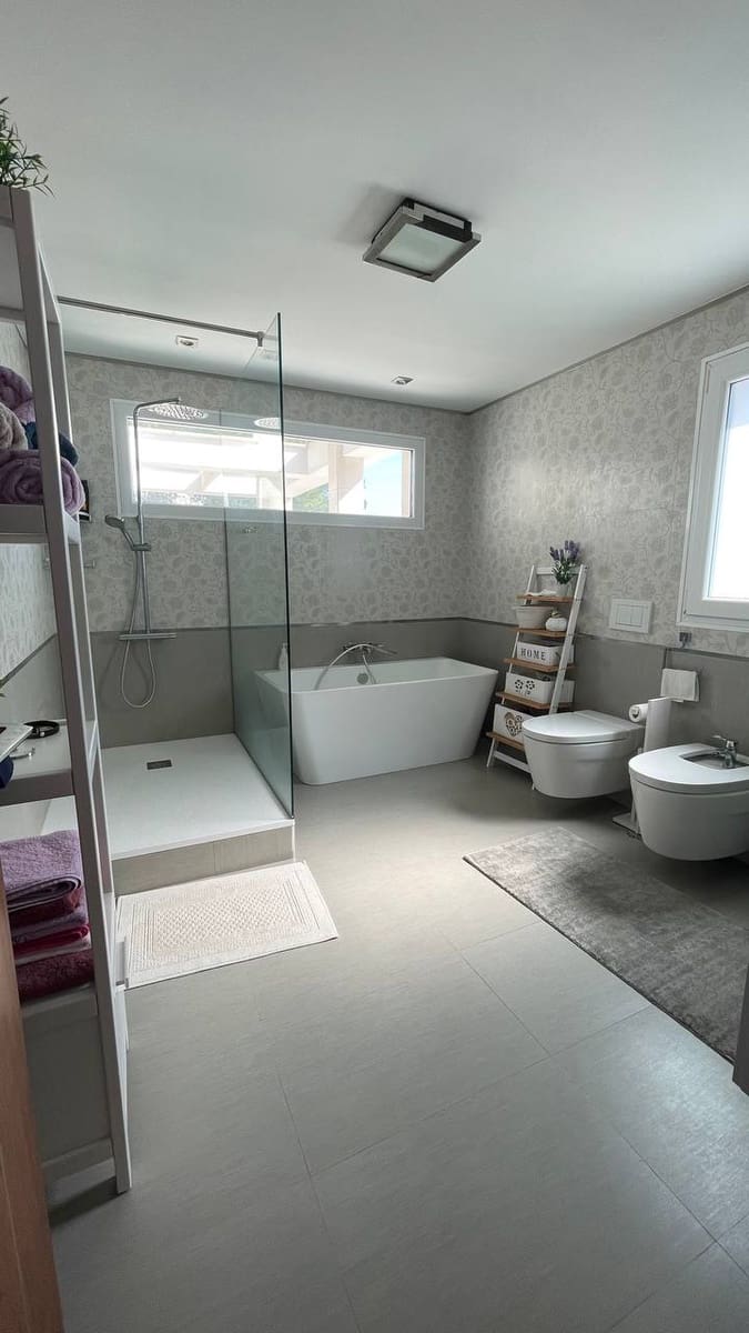 5 Zimmer Villa zu verkaufen in Altea mit Pool Garage - 1.350.000 € (Ref: 8312026)