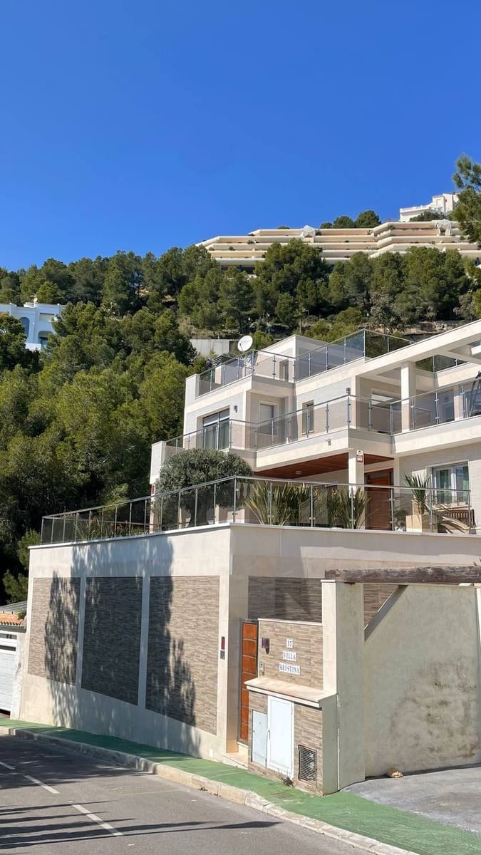 5 Zimmer Villa zu verkaufen in Altea mit Pool Garage - 1.350.000 € (Ref: 8312026)
