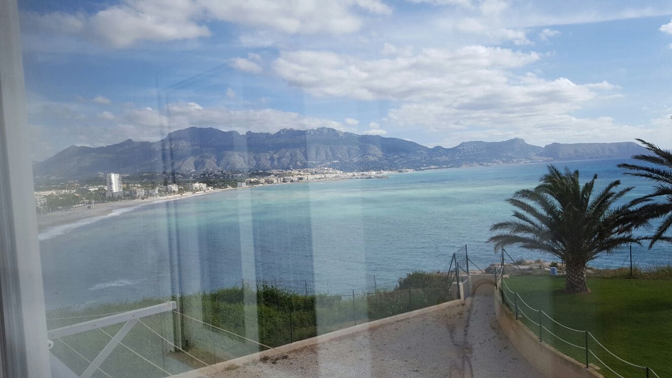 2 Zimmer Apartment zu vermieten in Albir mit Pool Garage - 1.100 € (Ref: 8329513)